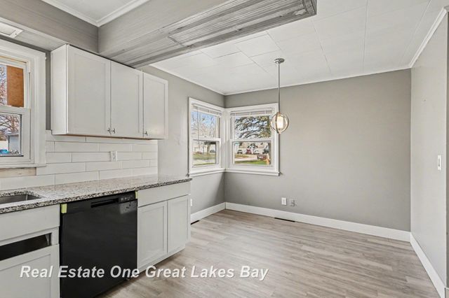 1712 Zauel Street, Saginaw, MI 48602