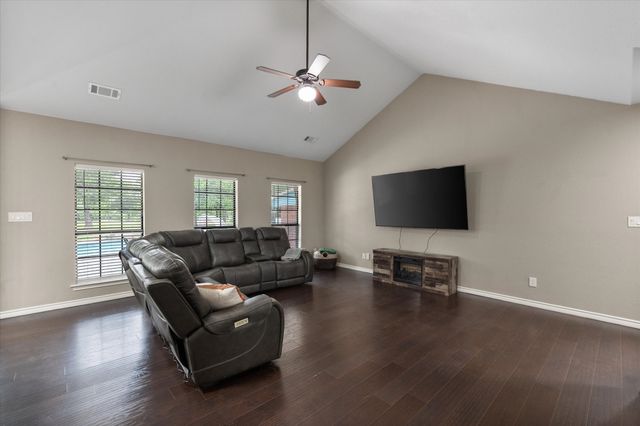 2913 Bairds Lane, Burleson, TX 76028