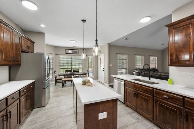 2913 Bairds Lane, Burleson, TX 76028