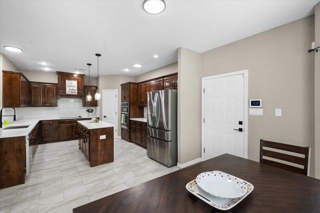 2913 Bairds Lane, Burleson, TX 76028