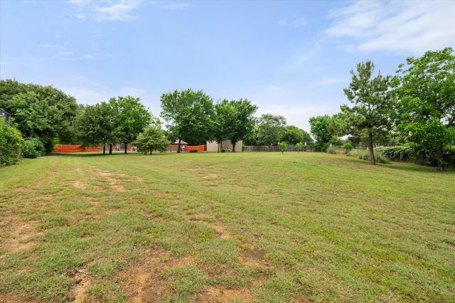 2913 Bairds Lane, Burleson, TX 76028