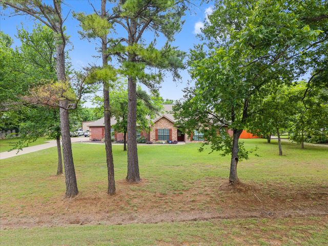 2913 Bairds Lane, Burleson, TX 76028