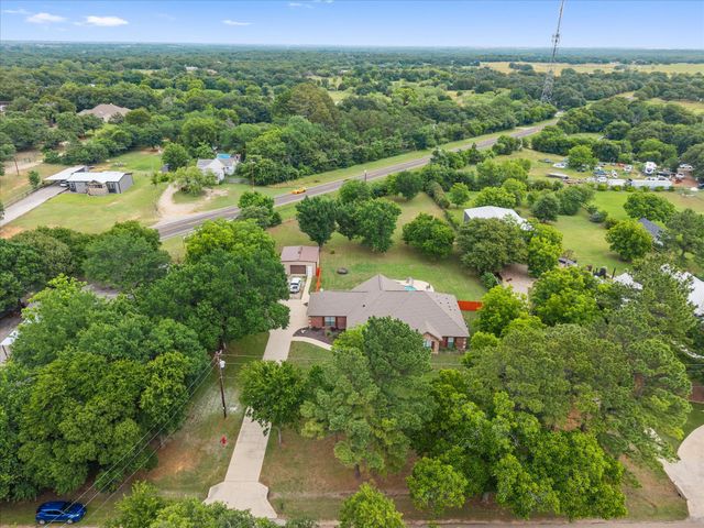 2913 Bairds Lane, Burleson, TX 76028