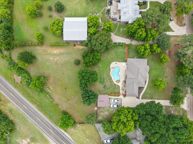 2913 Bairds Lane, Burleson, TX 76028