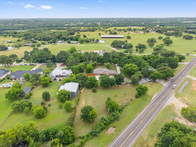 2913 Bairds Lane, Burleson, TX 76028