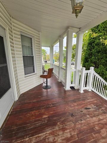 32 Trinity St, Newton Town, NJ 07860