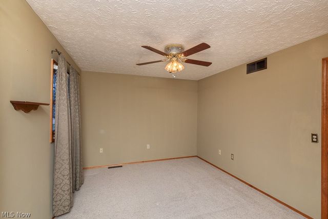 7456 Hidden Glen Drive, Amherst, OH 44001