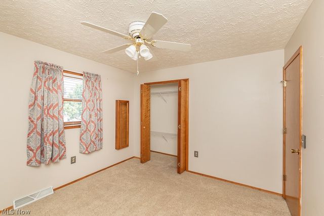 7456 Hidden Glen Drive, Amherst, OH 44001