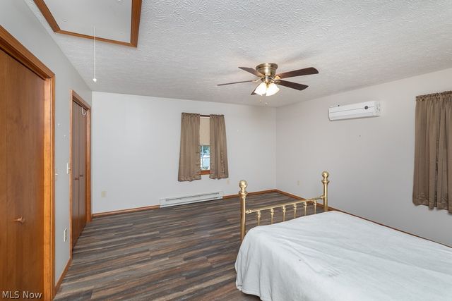7456 Hidden Glen Drive, Amherst, OH 44001