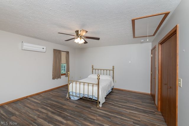 7456 Hidden Glen Drive, Amherst, OH 44001