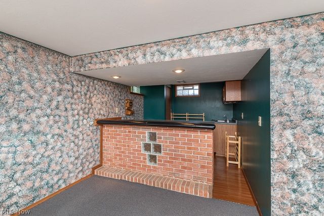 7456 Hidden Glen Drive, Amherst, OH 44001