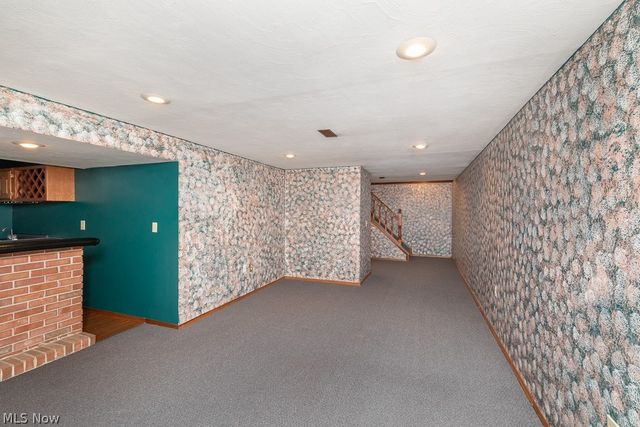 7456 Hidden Glen Drive, Amherst, OH 44001