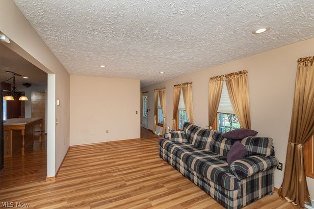 7456 Hidden Glen Drive, Amherst, OH 44001