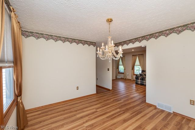 7456 Hidden Glen Drive, Amherst, OH 44001