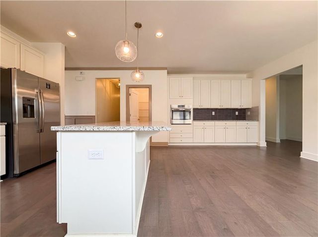 1027 Halletts Peak Place, Lawrenceville, GA 30044