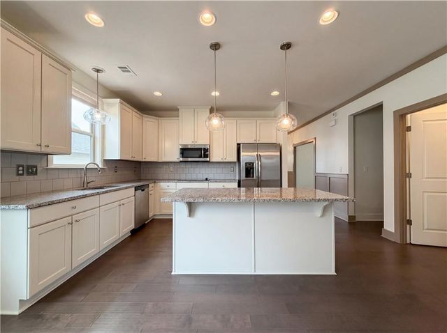 1027 Halletts Peak Place, Lawrenceville, GA 30044