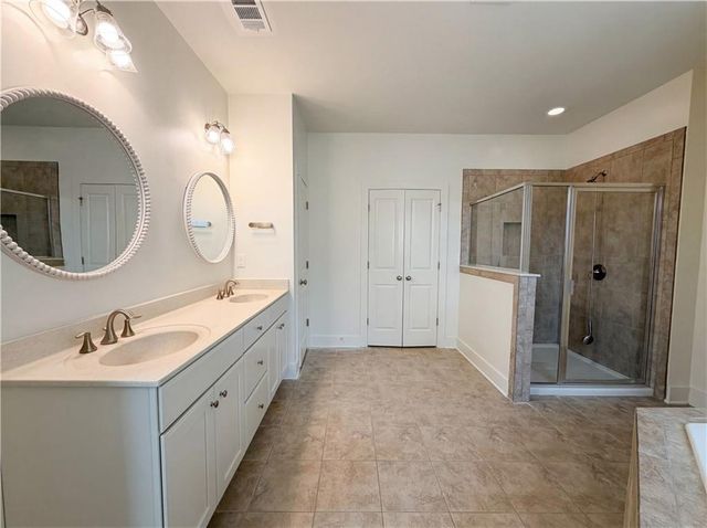 1027 Halletts Peak Place, Lawrenceville, GA 30044