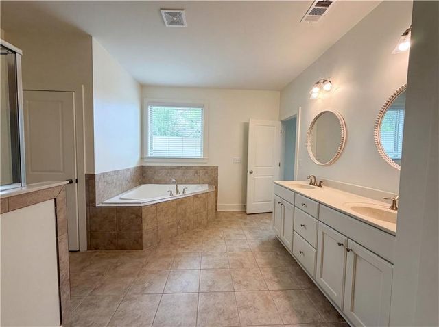 1027 Halletts Peak Place, Lawrenceville, GA 30044