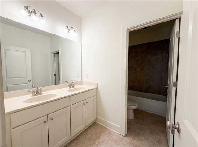 1027 Halletts Peak Place, Lawrenceville, GA 30044