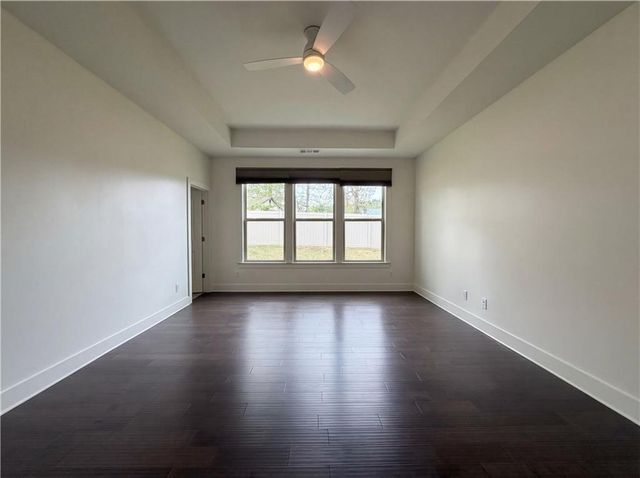 1027 Halletts Peak Place, Lawrenceville, GA 30044