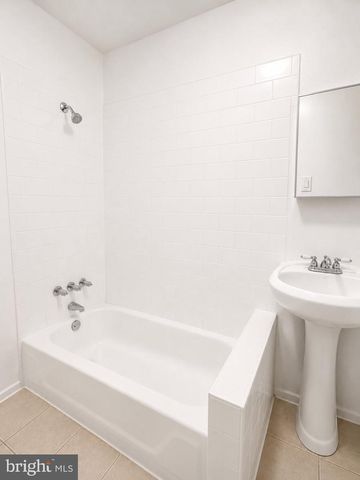 7020 WOODLAND AVE, Philadelphia, PA 19142