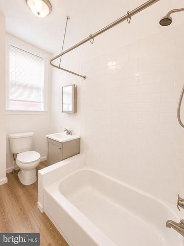 7020 WOODLAND AVE, Philadelphia, PA 19142