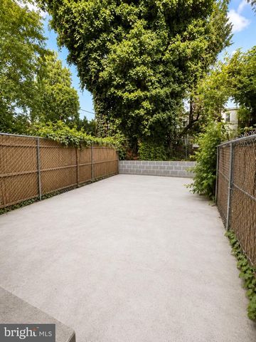 7020 WOODLAND AVE, Philadelphia, PA 19142