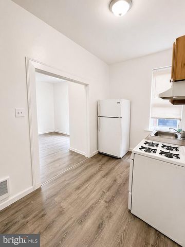 7020 WOODLAND AVE, Philadelphia, PA 19142