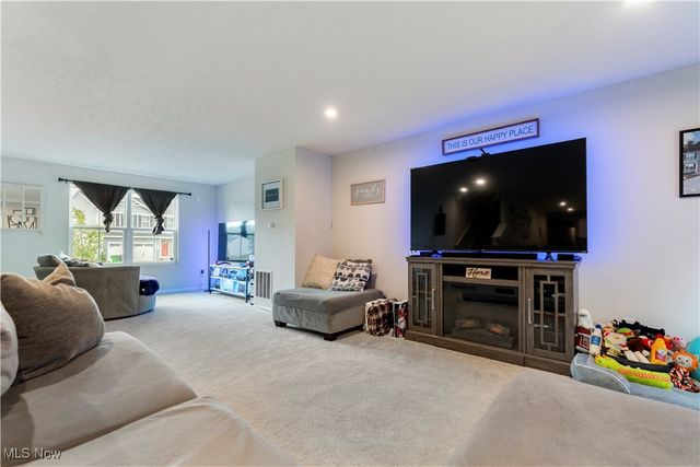 3564 Kenyon Creek Avenue NW, Massillon, OH 44647