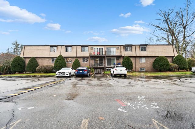 2 Silvestri Cir Unit 13, Derry, NH 03038