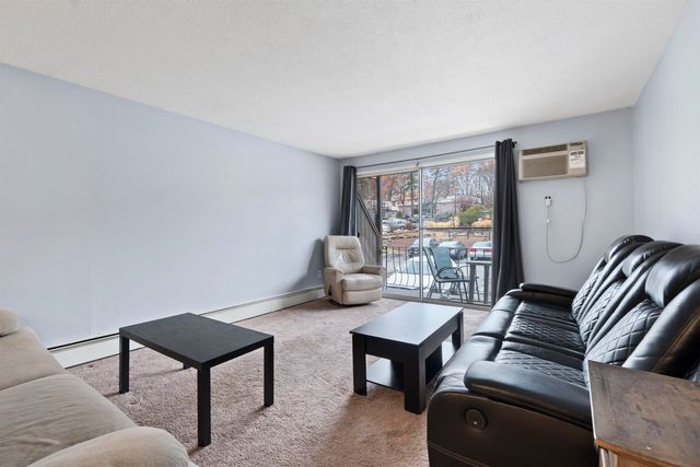 2 Silvestri Cir Unit 13, Derry, NH 03038