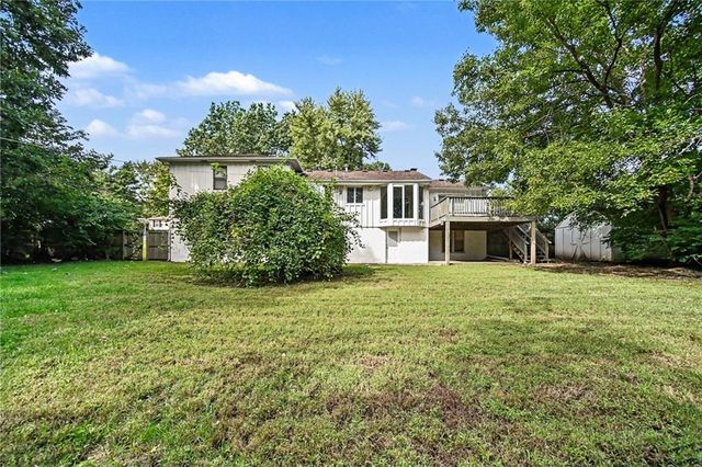 6005 Laurel Avenue, Raytown, MO 64133