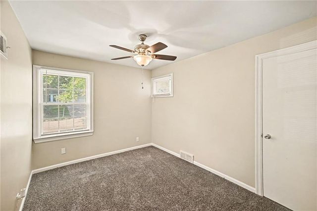 6005 Laurel Avenue, Raytown, MO 64133