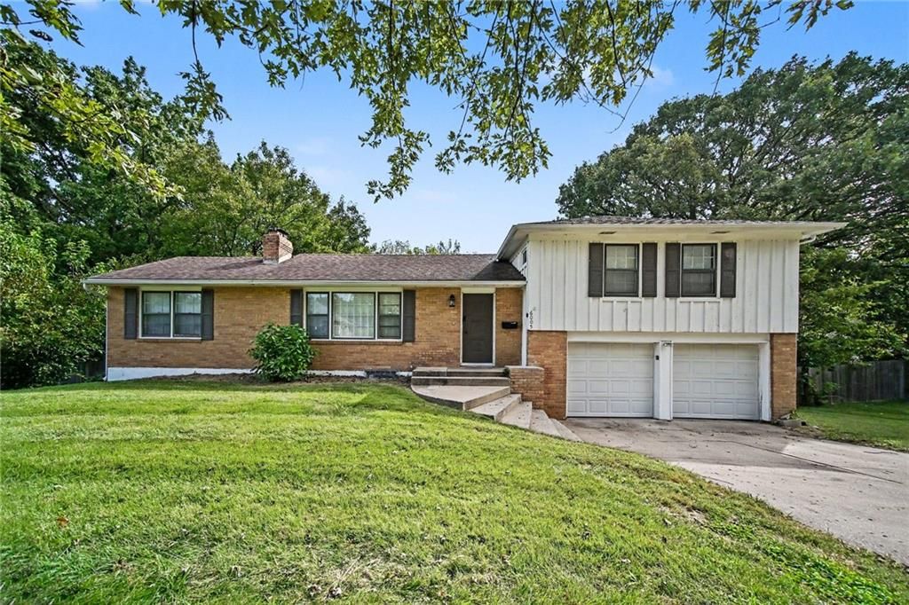 6005 Laurel Avenue, Raytown, MO 64133