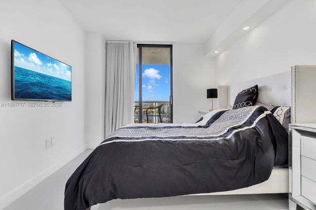 20515 E Country Club Dr 2242, Aventura, FL 33180