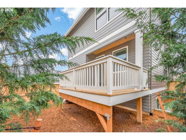 6491 Se RAMONA St A, Portland, OR 97206