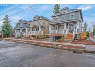 6491 Se RAMONA St A, Portland, OR 97206