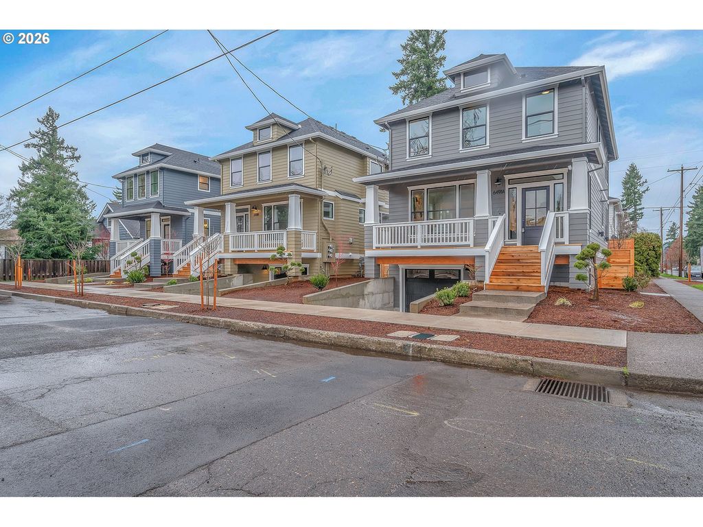 6491 Se RAMONA St A, Portland, OR 97206