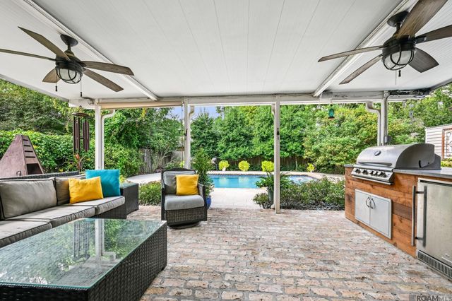 39 Stonebridge Court, Mandeville, LA 70448