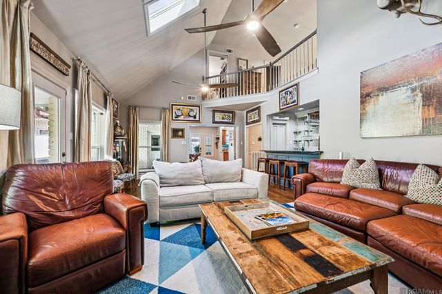 39 Stonebridge Court, Mandeville, LA 70448