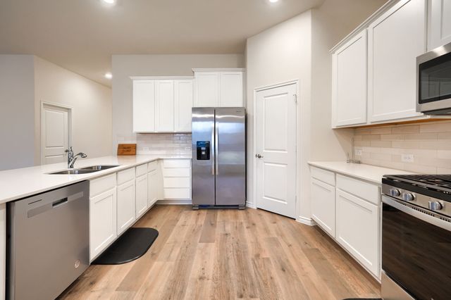 2935 Shetland Drive, Aubrey, TX 76227