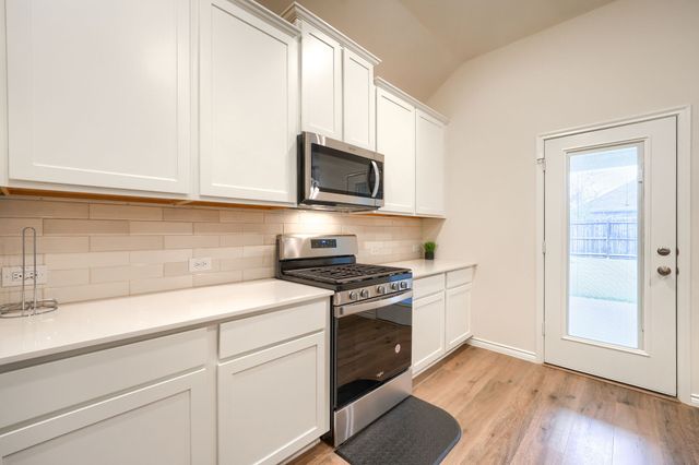 2935 Shetland Drive, Aubrey, TX 76227