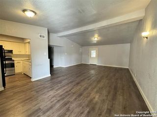 520 Gentleman Rd Apt 4, Balcones Heights, TX 78201