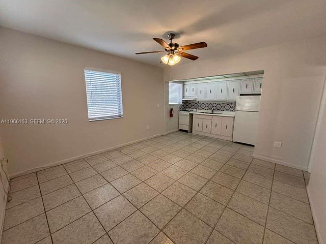 301 Sharar Ave 5, Opa-locka, FL 33054