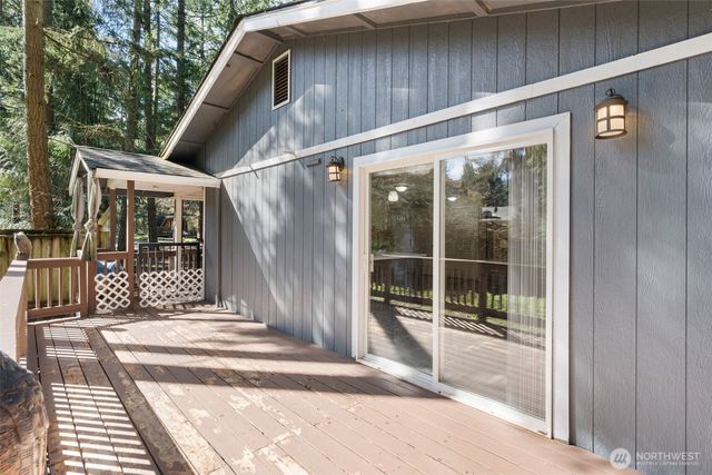 22424 Bluewater Drive SE, Yelm, WA 98597