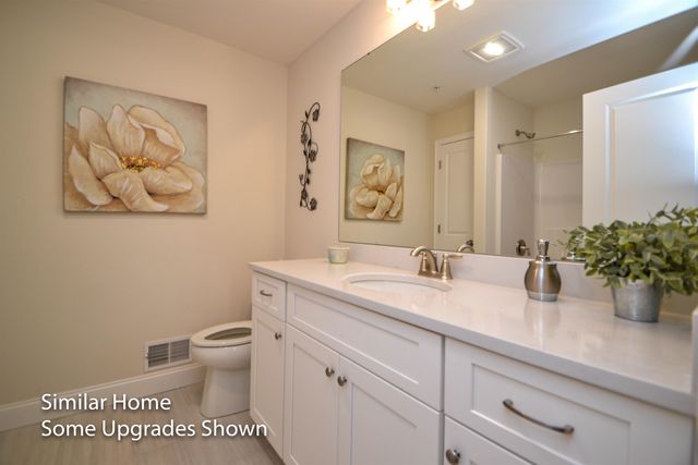 8 Taylor Circle # 12, Brentwood, NH 03833