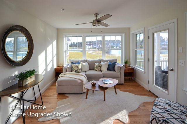 8 Taylor Circle # 12, Brentwood, NH 03833