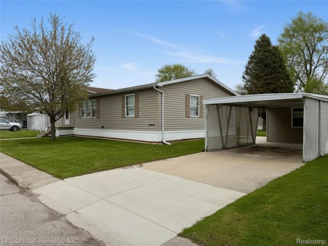 3333 Ravenswood Road 61, Marysville, MI 48040