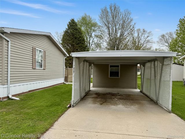 3333 Ravenswood Road 61, Marysville, MI 48040