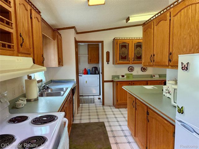 3333 Ravenswood Road 61, Marysville, MI 48040